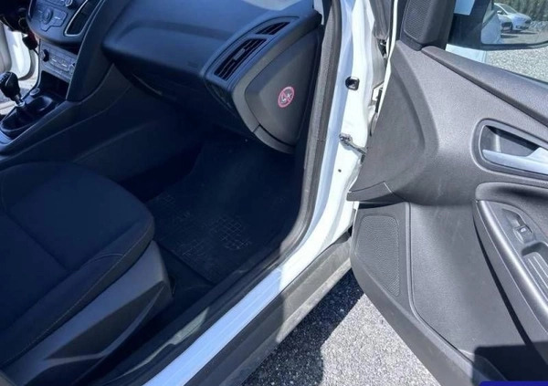 Ford Focus cena 25300 przebieg: 209133, rok produkcji 2015 z Chocianów małe 742
